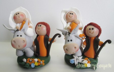 Sagrada Familia em biscuit com burrito 8cm